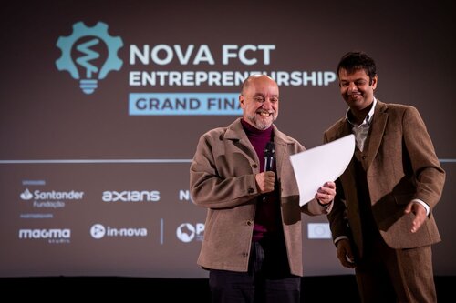 José Júlio Alferes, Annesh Zutshi