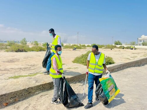 The BMA & BMFU Earth Day Beach Clean-Up Event was a powerful demonstration of community action and environmental leadership along Berbera’s coastline.

Organized by the Berbera Municipality Authority (BMA) in collaboration with the Berbera Marine and Fisheries University (BMFU), the event brought together students, local residents, environmental stakeholders, and government representatives to mark Earth Day with real impact.

During the clean-up, participants collected a total of 2,611 kilograms of waste, with approximately 90% consisting of PET bottle plastics—highlighting the growing challenge of single-use plastic pollution in coastal areas. The remaining waste included cardboard, damaged fishing nets, worn-out slippers, tents, and takeaway food containers, all of which pose serious threats to marine life and the coastal environment.

The initiative not only restored the natural beauty of Berbera’s beaches but also raised awareness about responsible waste management, recycling, and the urgent need to reduce plastic usage. It served as a practical learning experience, especially for youth, emphasizing their role in environmental conservation and sustainable development.

This successful collaboration between BMA and BMFU reflects a strong and growing commitment to protecting Berbera’s marine ecosystem and positioning the city as a leading example of coastal environmental stewardship in the region.