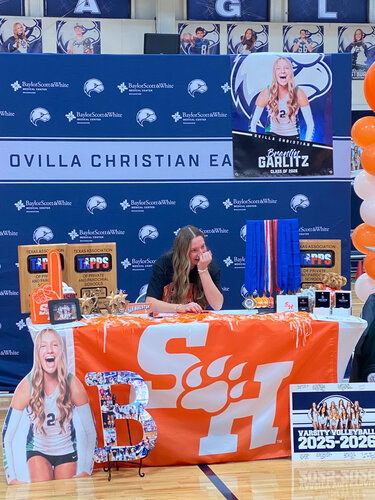Brenlin Garlitz signs to play volleyball at Sam Houston State University