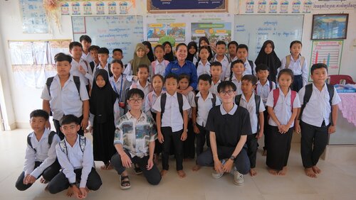 "Climate Nex Gen Heroes" is an in-person, interactive climate action project educating more than 30 primary school students at Hun Sen Kampong Kes. The project transforms complex environmental concepts into easily understandable, engaging lessons using visually appealing A0 posters and hands-on activities. By focusing on the local mangrove ecosystem, the natural heroes of the coastline, the project teaches students about climate mitigation and adaptation.