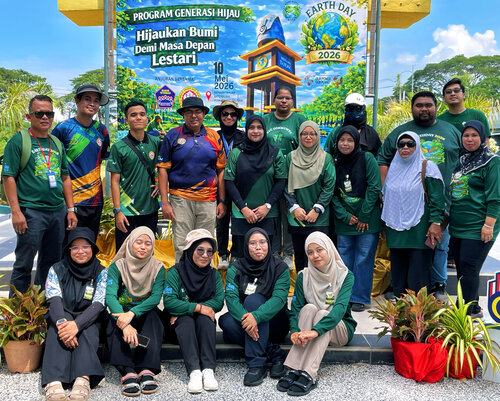 Highest appreciation and heartfelt thanks are extended to the co-organisers, Majlis Daerah Batu Gajah, as well as our strategic partners, KEMAS Parliament Gopeng, PERKIM Batu Gajah Branch, and Kolej Komuniti Batu Gajah, for their invaluable commitment, cooperation, support, and contributions in making the Green Generation Programme in conjunction with Earth Day 2026 a success, held at Taman Rekreasi Madani, Taman Tanjak, Batu Gajah, Perak, Malaysia.

This strong collaboration reflects the spirit of togetherness, social responsibility, and shared commitment in fostering public awareness on the importance of environmental conservation and sustaining our planet for future generations.

Indeed, the success of this programme is the result of the collective efforts of all parties who worked hand in hand, sharing expertise, energy, and ideas to realise the common goal of nurturing a more environmentally conscious community, in line with the aspirations of sustainable development.

May this strategic partnership continue to grow stronger in the future, paving the way for more green initiatives that will bring meaningful benefits to both society and the environment.