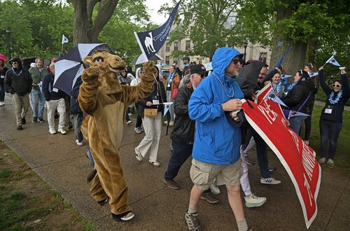 Parade of Classes, at 2026 Reunion Saturday, May 30, 2026 at Harkness Chapel. (Connecticut College photos by Sean D. Elliot)
