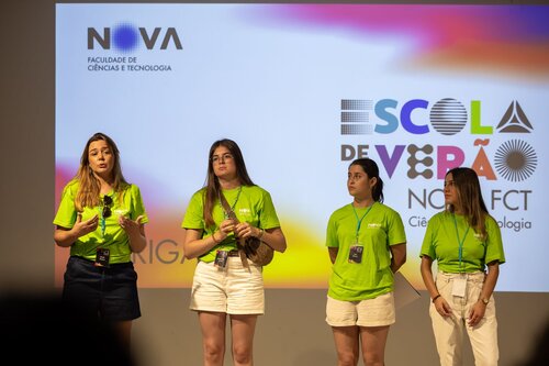 Marta Gomes, Margarida Conde, Inês Silvério, Sara Costa. Sessão de boas-vindas