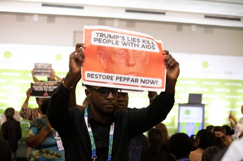 AIDS 2026, the 26th IAS Conference on HIV and AIDS. Rio de Janeiro, Brazil. Sunday, 26 July 2026.

In the photo: Activists disrupt US AIDS Coordinator Jeff Graham 

© Felipe Varanda / IAS