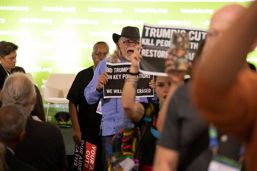 AIDS 2026, the 26th IAS Conference on HIV and AIDS. Rio de Janeiro, Brazil. Sunday, 26 July 2026.

In the photo: Activists disrupt US AIDS Coordinator Jeff Graham 

© Felipe Varanda / IAS