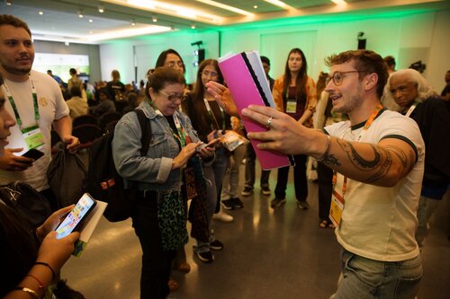 AIDS 2026, the 26th IAS Conference on HIV and AIDS. Rio de Janeiro, Brazil. 
Saturday, 25 July 2026.

Volunteers kick-off meeting. 

© Andréa Testoni / IAS