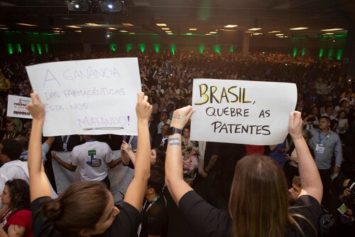 AIDS 2026, the 26th International AIDS Conference. Rio de Janeiro, Brazil.
Monday, 27 July 2026.

OP01. Opening Session.
In the photo: Protests

©️ Felipe / IAS