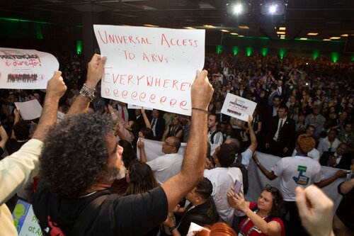 AIDS 2026, the 26th International AIDS Conference. Rio de Janeiro, Brazil.
Monday, 27 July 2026.

OP01. Opening Session.
In the photo: Protests

©️ Felipe / IAS