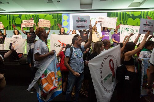 AIDS 2026, the 26th International AIDS Conference. Rio de Janeiro, Brazil.
Monday, 27 July 2026

OP01. Opening Session
In the photo: Public demonstration

©️ Andréa Testoni / IAS