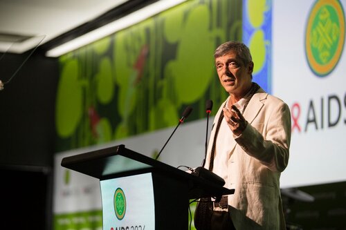 AIDS 2026, the 26th International AIDS Conference. Rio de Janeiro, Brazil.
Monday, 27 July 2026

OP01. Opening Session
In the photo: Draurio Barreira, Local Chair

©️ Andréa Testoni / IAS
