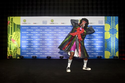 AIDS 2026, the 26th International AIDS Conference. Rio de Janeiro, Brazil.
Monday, 27 July 2026.

GVMS31. Global Village Opening Moment.
In the photo: Eric the Dragking.

© Márcia Moreira / IAS