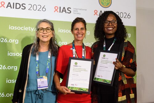 AIDS 2026, the 26th International AIDS Conference. Rio de Janeiro, Brazil.
Tuesday, 27 July 2026.

SY01. Prize for Excellence in HIV Research Related to Children and Adolescents.
In the photo: Caterina Casalini, Mercia Elisa Sitoe Matsinhe. 

©️ Rogério von Krüger / IAS