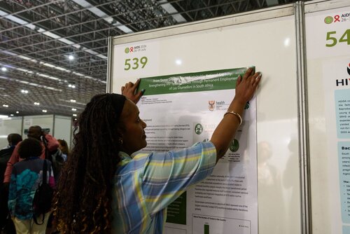 AIDS 2026, the 26th International AIDS Conference. Rio de Janeiro, Brazil.
Tuesday, 28 July 2026.

PEXHIB. Poster exhibition.

©️ Rogério von Krüger / IAS