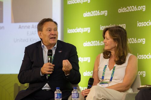 AIDS 2026, the 26th International AIDS Conference. Rio de Janeiro, Brazil.
Tuesday, 28 July 2026

SY06. No retreat, no surrender: The future of philanthropy in HIV.
In the photo: Philippe Duneton, Anne Aslett.

©️ Andréa Testoni / IAS
