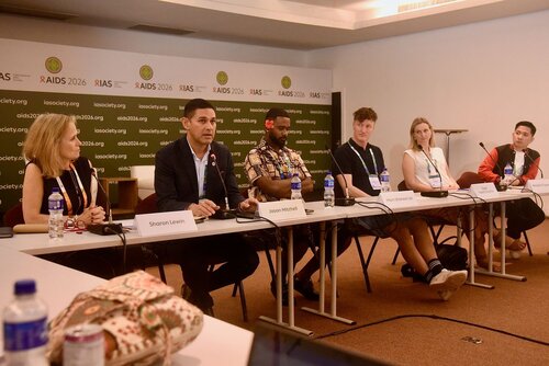 AIDS 2026, the 26th International AIDS Conference. Rio de Janeiro, Brazil.
Wednesday, 29 July 2026.

MR03. Media roundtable – Fiji: Responding to the fastest-growing epidemic in the world.
In the photos: The table.

© Márcia Moreira / IAS.