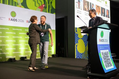 AIDS 2026, the 26th International AIDS Conference. Rio de Janeiro, Brazil.
Tuesday, 28 July 2026.

PL01. Rethink. Rebuild. Rise.
In the photo: presenters and recipients of the IAS/ANRS Lange/van Tongeren Prizes for Young Investigators

©️ Felipe Varanda / IAS