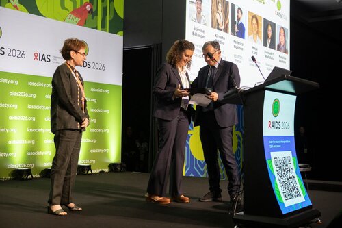 AIDS 2026, the 26th International AIDS Conference. Rio de Janeiro, Brazil.
Tuesday, 28 July 2026.

PL01. Rethink. Rebuild. Rise.
In the photo: presenters and recipients of the IAS/ANRS Lange/van Tongeren Prizes for Young Investigators

©️ Felipe Varanda / IAS
