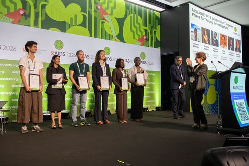 AIDS 2026, the 26th International AIDS Conference. Rio de Janeiro, Brazil.
Tuesday, 28 July 2026.

PL01. Rethink. Rebuild. Rise..
In the photo: presenters and recipients of the IAS/ANRS Lange/van Tongeren Prizes for Young Investigators

©️ Felipe Varanda / IAS