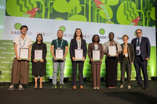 AIDS 2026, the 26th International AIDS Conference. Rio de Janeiro, Brazil.
Tuesday, 28 July 2026.

PL01. Rethink. Rebuild. Rise..
In the photo: presenters and recipients of the IAS/ANRS Lange/van Tongeren Prizes for Young Investigators

©️ Felipe Varanda / IAS