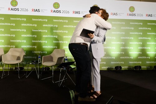 AIDS 2026, the 26th International AIDS Conference. Rio de Janeiro, Brazil.                            Wednesday, 29 July 2026.

SY14. Me and My Healthcare Provider award ceremony.
In the photo: Beatriz Grinsztejn, Felipe Sabec Folgueral.     

©️ Rogério von Krüger / IAS