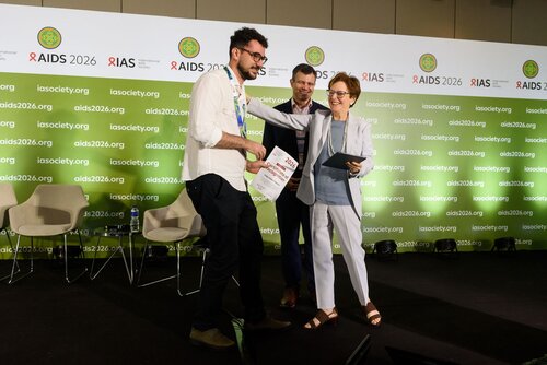 AIDS 2026, the 26th International AIDS Conference. Rio de Janeiro, Brazil.                            Wednesday, 29 July 2026.

SY14. Me and My Healthcare Provider award ceremony.
In the photo: Beatriz Grinsztejn, Felipe Sabec Folgueral, Silas Holland.     

©️ Rogério von Krüger / IAS