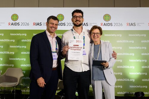 AIDS 2026, the 26th International AIDS Conference. Rio de Janeiro, Brazil.                            Wednesday, 29 July 2026.

SY14. Me and My Healthcare Provider award ceremony.
In the photo: Beatriz Grinsztejn, Felipe Sabec Folgueral, Silas Holland.     

©️ Rogério von Krüger / IAS