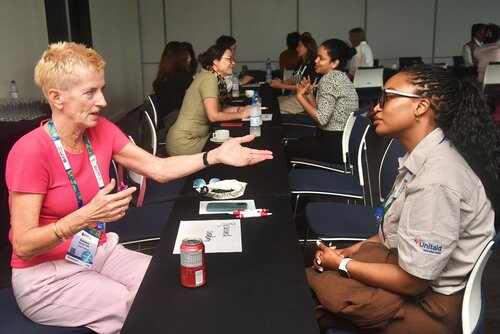 AIDS 2026, the 26th International AIDS Conference. Rio de Janeiro, Brazil.
Wednesday, 29 July 2026.

SMWIS. Let her wise: Speed mentoring for young women in science.
In the photos: Mentors and mentees interacting.

© Márcia Moreira / IAS.