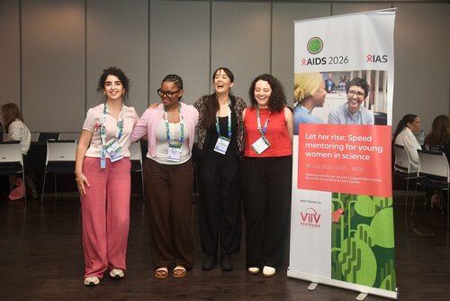 AIDS 2026, the 26th International AIDS Conference. Rio de Janeiro, Brazil.
Wednesday, 29 July 2026.

SMWIS. Let her wise: Speed mentoring for young women in science.
In the photos: Mentors and mentees interacting.

© Márcia Moreira / IAS.