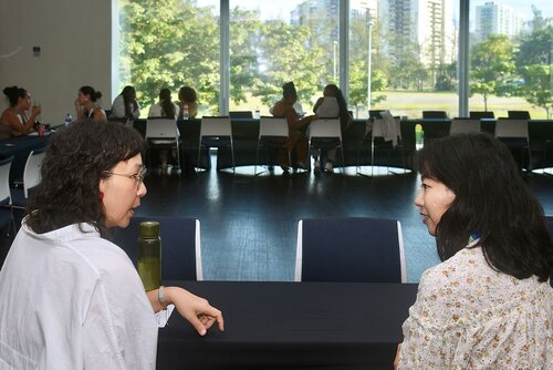 AIDS 2026, the 26th International AIDS Conference. Rio de Janeiro, Brazil.
Wednesday, 29 July 2026.

SMWIS. Let her wise: Speed mentoring for young women in science.
In the photos: Mentors and mentees interacting.

© Márcia Moreira / IAS.