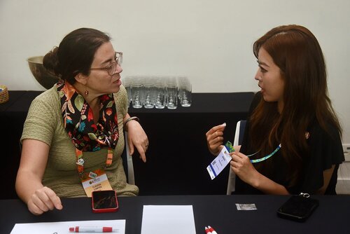 AIDS 2026, the 26th International AIDS Conference. Rio de Janeiro, Brazil.
Wednesday, 29 July 2026.

SMWIS. Let her wise: Speed mentoring for young women in science.
In the photos: Mentors and mentees interacting.

© Márcia Moreira / IAS.