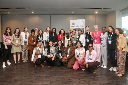 AIDS 2026, the 26th International AIDS Conference. Rio de Janeiro, Brazil.
Wednesday, 29 July 2026.

SMWIS. Let her wise: Speed mentoring for young women in science.
In the photos: Mentors and mentees interacting.

© Márcia Moreira / IAS.