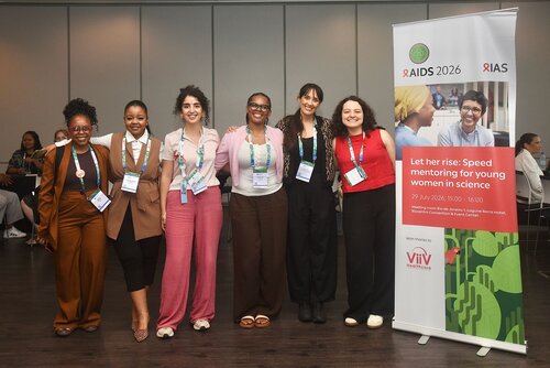 AIDS 2026, the 26th International AIDS Conference. Rio de Janeiro, Brazil.
Wednesday, 29 July 2026.

SMWIS. Let her wise: Speed mentoring for young women in science.
In the photos: Mentors and mentees interacting.

© Márcia Moreira / IAS.