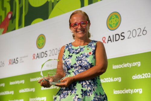 AIDS 2026, the 26th International AIDS Conference. Rio de Janeiro, Brazil.
Thursday, 30 July 2026

PL03. Breaking down silos. "Elizabeth Taylor Human Rights Award"
In the photo: Mary Ann Torres.

©️ Andréa Testoni / IAS