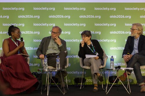 AIDS 2026, the 26th International AIDS Conference. Rio de Janeiro, Brazil.
Wednesday, 29 July 2026

SY10. Leadership at the tipping point: Protesting the gains and advancing progress in a new era of the HIV response.
In the photo: Nomonde Ngema, Peter Piot, Mariangela Simão, Mitchell Warren.

©️ Andréa Testoni / IAS