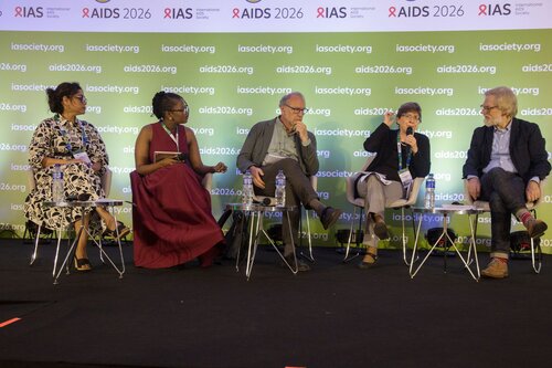 AIDS 2026, the 26th International AIDS Conference. Rio de Janeiro, Brazil.
Wednesday, 29 July 2026

SY10. Leadership at the tipping point: Protesting the gains and advancing progress in a new era of the HIV response.
In the photo: Nomonde Ngema, Peter Piot, Mariangela Simão, Mitchell Warren.

©️ Andréa Testoni / IAS