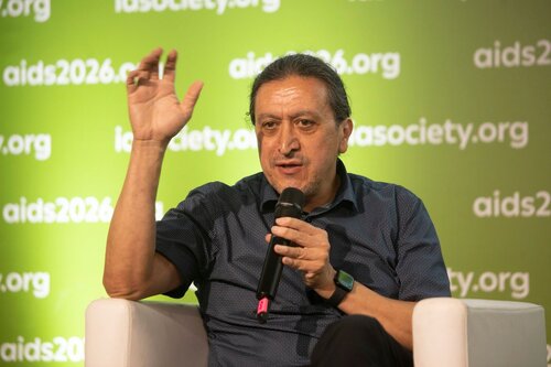 AIDS 2026, the 26th International AIDS Conference. Rio de Janeiro, Brazil.
Thursday, 30 July 2026.

SS02. Racism as a driver of HIV: From lived experience to structural change.
In the photo: E. Roberto Orellana, The Abya Yala Indigenous Health Research Center.

© Felipe Varanda / IAS