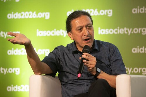 AIDS 2026, the 26th International AIDS Conference. Rio de Janeiro, Brazil.
Thursday, 30 July 2026.

SS02. Racism as a driver of HIV: From lived experience to structural change.
In the photo: E. Roberto Orellana, The Abya Yala Indigenous Health Research Center.

© Felipe Varanda / IAS