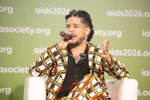 AIDS 2026, the 26th International AIDS Conference. Rio de Janeiro, Brazil.
Thursday, 30 July 2026.

SS02. Racism as a driver of HIV: From lived experience to structural change.
In the photo: Thiago Jerohan Albuquerque da Cruz, Gestos - Soropositividade, Comunicação e Gênero.

© Felipe Varanda / IAS
