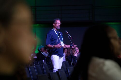 AIDS 2026, the 26th International AIDS Conference. Rio de Janeiro, Brazil.
Thursday, 30 July 2026.

SS02. Racism as a driver of HIV: From lived experience to structural change.
In the photo: Question by the audience.

© Felipe Varanda / IAS