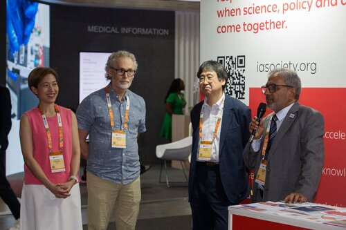 AIDS 2026, the 26th International AIDS Conference. Rio de Janeiro, Brazil.
Wednesday, 29 July 2026

MGAP. Gathering for IAS membersfrom Asia and the Pacific Islands.
In the photo: Nittaya Phanuphak, Andrew Grulich, Tetsuro Matano, Ishwar Gilada.

©️ Andréa Testoni / IAS