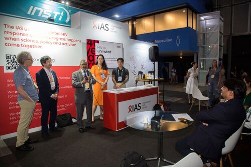 AIDS 2026, the 26th International AIDS Conference. Rio de Janeiro, Brazil.
Wednesday, 29 July 2026

MGAP. Gathering for IAS membersfrom Asia and the Pacific Islands.
In the photo: Andrew Grulich, Tetsuro Matano, Ishwar Gilada.

©️ Andréa Testoni / IAS