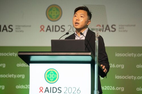 AIDS 2026, the 26th International AIDS Conference. Rio de Janeiro, Brazil.
Friday, 31 July 2026.

PL05. Rapporteur report-back session.
In the photo:
Eric Chow, Melbourne Sexual Health Centre, Australia.