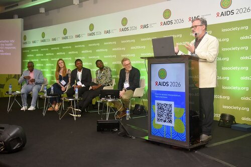 AIDS 2026, the 26th International AIDS Conference. Rio de Janeiro, Brazil.
Fryday, 31 July 2026.

SY29. Rebuilding trust and financing in a fractured world.
In the photo: Ben Plumley and panellists.

© Márcia Moreira / IAS.
