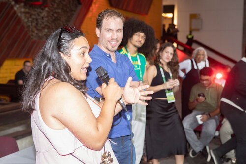 AIDS 2026, the 26th International AIDS Conference. Rio de Janeiro, Brazil.
Friday, 31July 2026.

VOLPARTY. .Volunteers party
In the photo: Voluteers gathering at volunteers party at the end of the conference.