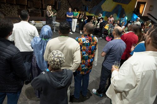 AIDS 2026, the 26th International AIDS Conference. Rio de Janeiro, Brazil.
Friday, 31July 2026.

VOLPARTY. .Volunteers party
In the photo: Voluteers gathering at volunteers party at the end of the conference.