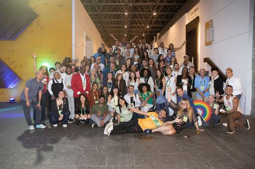 AIDS 2026, the 26th International AIDS Conference. Rio de Janeiro, Brazil.
Friday, 31July 2026.

VOLPARTY. .Volunteers party
In the photo: Voluteers gathering at volunteers party at the end of the conference.