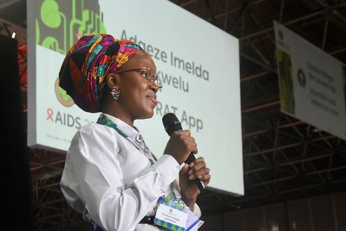 AIDS 2026, the 26th International AIDS Conference. Rio de Janeiro, Brazil.

GVMS17. Pitch Perfect: Young Leaders take the mic.
In the photo: Team pitching.

© Márcia Moreira / IAS.