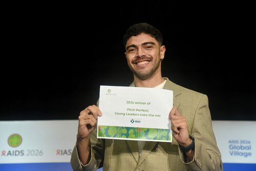 AIDS 2026, the 26th International AIDS Conference. Rio de Janeiro, Brazil.

GVMS17. Pitch Perfect: Young Leaders take the mic.
In the photo: Announcement of the winner.

© Márcia Moreira / IAS.