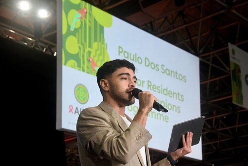 AIDS 2026, the 26th International AIDS Conference. Rio de Janeiro, Brazil.

GVMS17. Pitch Perfect: Young Leaders take the mic.
In the photo: Team pitching.

© Márcia Moreira / IAS.