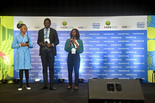 AIDS 2026, the 26th International AIDS Conference. Rio de Janeiro, Brazil.

GVMS17. Pitch Perfect: Young Leaders take the mic.
In the photo: Team pitching.

© Márcia Moreira / IAS.